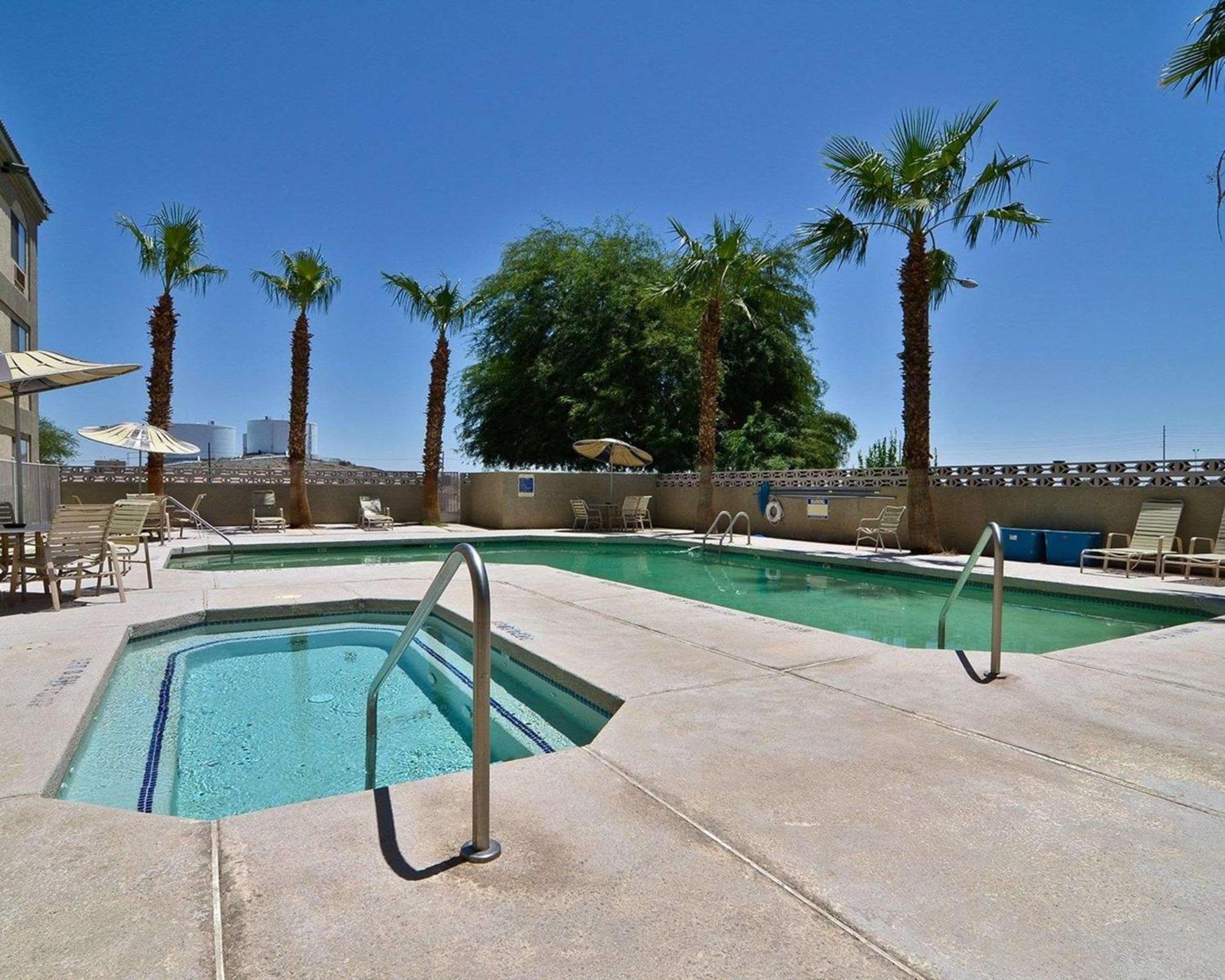 Quality Inn & Suites Yuma Exterior foto